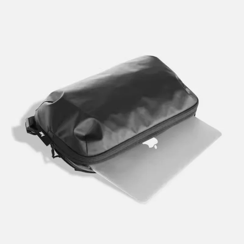 Tech Sling Ballistic Nylon 7L  – Office Tech Bag recenzja i cena